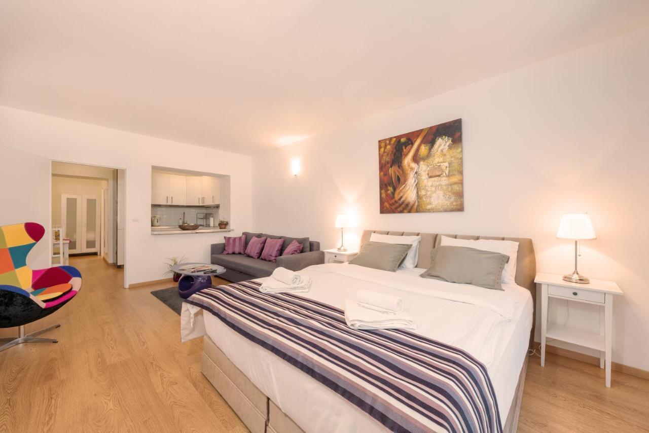 Aparthotel Roháčova 3*